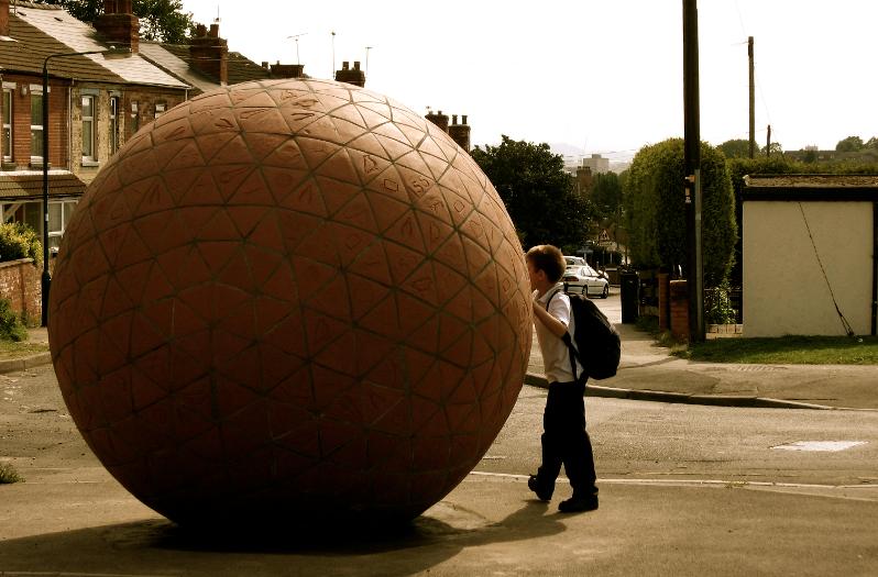 Giant Brick Sphere, Giant terracotta sculpture